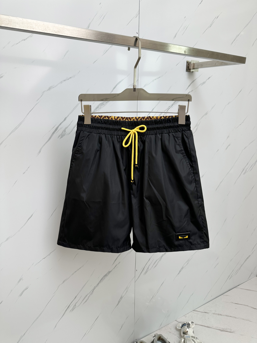 NO:146418,FD 2025 Spring and Summer New Style Couple Shorts High Version Original Customized Top Fabric, the same high-density fabric as Internet celebrities, the customization is very high-end and stylish!  The fabric feels very comfortable and a super versatile and beautiful shorts!  !  Complete three standards, same style for men and women, essential models for human hands Size M-3XL, shorts, alexander wang19860909FD 2025春夏新款提 情侣款短裤高版本 原版定制顶级面料,网红明星同款高密度面料,定制很高档、很有范儿！面料手感非常舒服 超级百搭好看的一款短裤！！三标齐全 男女同款 人手必备款 尺码M-3XL,,shorts,alexander wang,Men's clothing