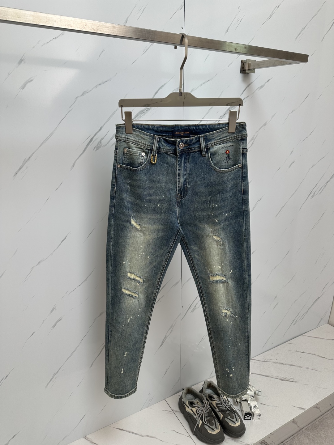 Louis Vuitton 2025 Classic Logo Denim Jeans,Original Design, Jeans Size 29-38 4 cmp i1745753927474 6901 0 2