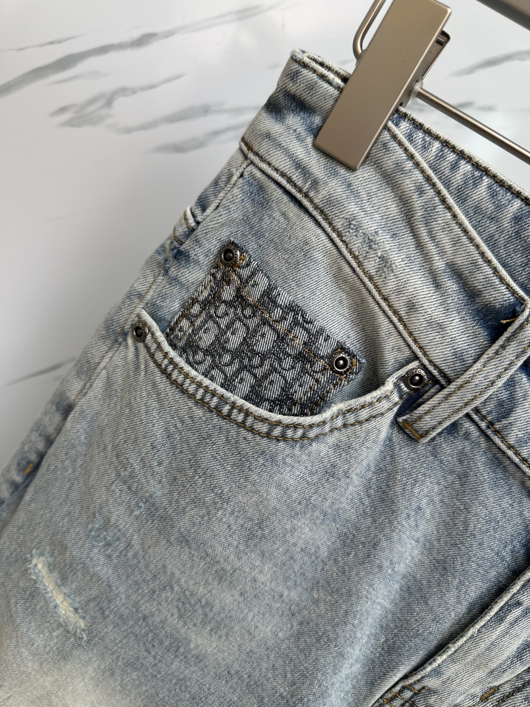 Dior 2025 New Original Jeans, Classic Logo Design, Full Label, Denim Fabric 6 cmp i1745839859435 6849 0 4