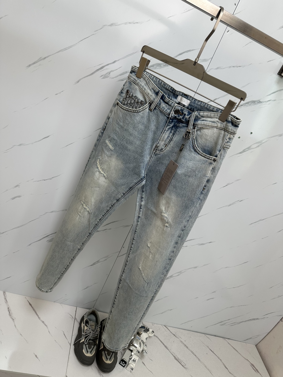 Dior 2025 New Original Jeans, Classic Logo Design, Full Label, Denim Fabric 7 cmp i1745839861424 6366 0 5