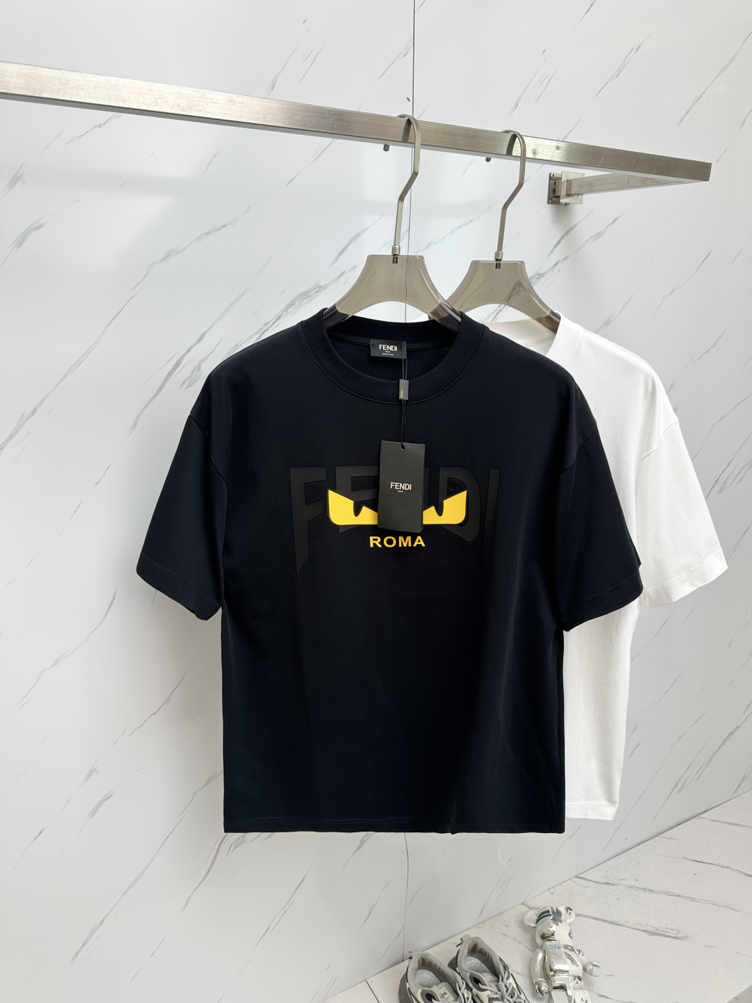 Fendi Roma Camiseta de Manga Corta con Logo para Hombre - Estilo Casual