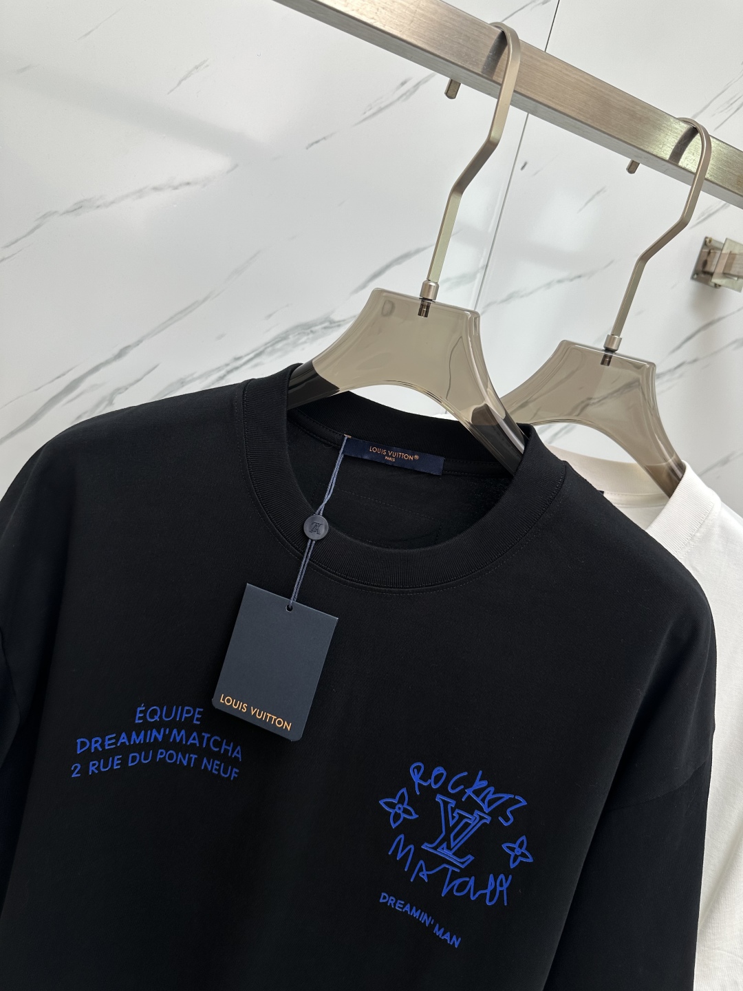 Louis Vuitton Men's Printed Short Sleeve T-Shirt - Casual & Stylish 3 cmp i1745840203056 8184 0 1