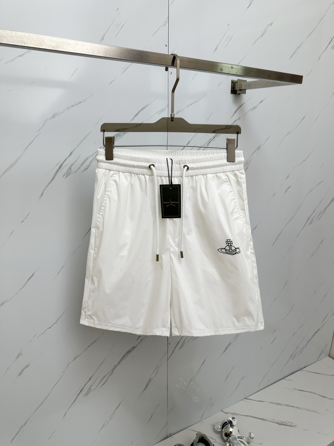 NO:474182,New 2025 summer casual shorts, high-end custom fabric breathable fabric, extremely breathable elastic and comfortable, impeccable details, top-level auxiliary materials, original logo design concept, delicate and soft feel!  The upper body style is excellent!  Size M-XXXL, shorts,alexander wang198609092025夏季新款男士休闲短裤,高级定制面料透气面料 透气弹力舒适度极高,细节无可挑剔,顶级辅料配备,原版logo设计理念,手感细腻柔软！上身版型超赞！尺码M-XXXL,,shorts,alexander wang,Men's clothing