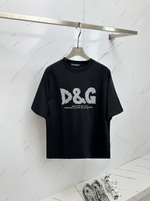 D&G Premium Quality Short Sleeve Tee - Versatile Fall/Winter Essential 1 D&G Premium Quality Short Sleeve Tee - Versatile Fall/Winter Essential