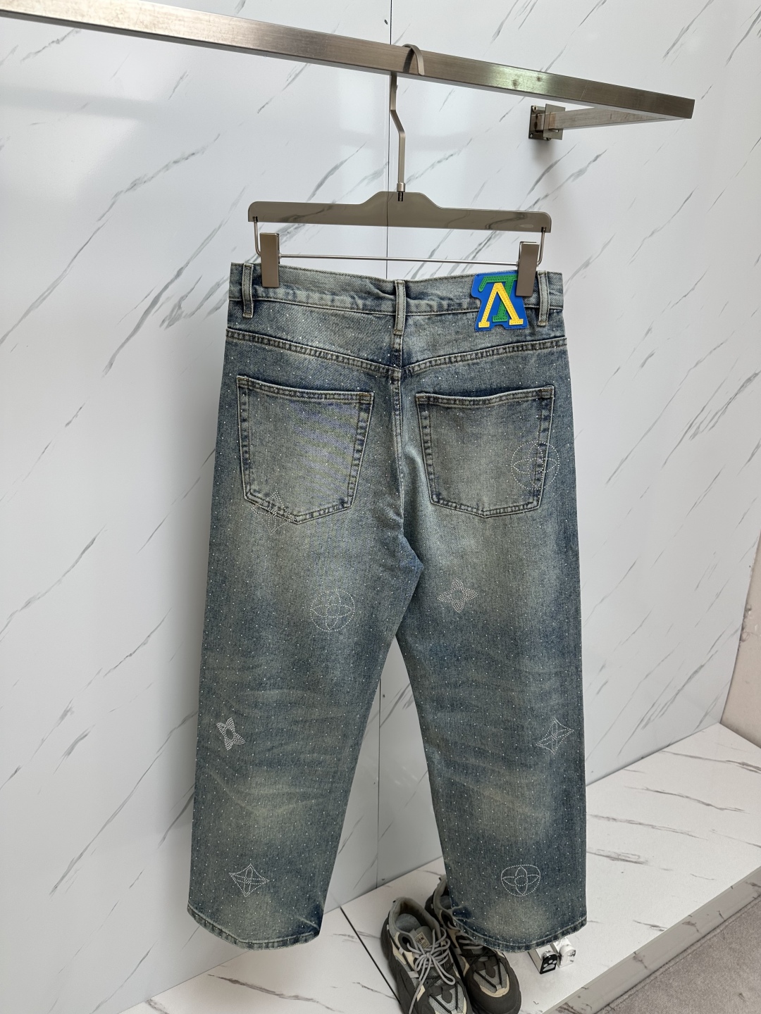Louis Vuitton 25Ss Washed Denim Jeans - Comfortable, Breathable, and Stylish 10 cmp i1750161439812 2928 0 8