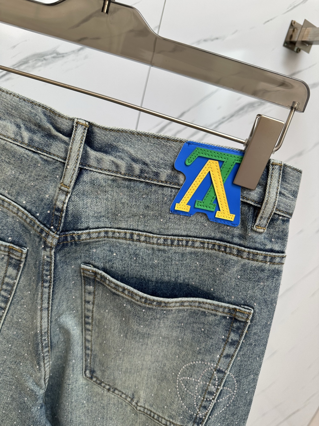 Louis Vuitton 25Ss Washed Denim Jeans - Comfortable, Breathable, and Stylish 9 cmp i1750161443595 1238 0 7
