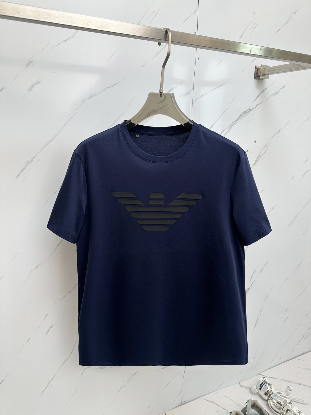 NO:443684,Amani top quality new short-sleeved products!  Selected top-grade original fabrics, soft touch. Top imported private goods, fashionable design, trendy short-sleeved, undeniable quality, excellent effect on the upper body, the same style as the luxury official website!  Size 48-58, T-shirt,alexander wang19860909Amani 顶级品质 款新品短袖！精选顶级原版面料,手感柔软.顶级进口私货,时尚设计潮流短袖,不失奢华 品质毋庸置疑 上身效果超赞,奢华官网同款！尺码48—58,,T-shirt,alexander wang,Men's clothing