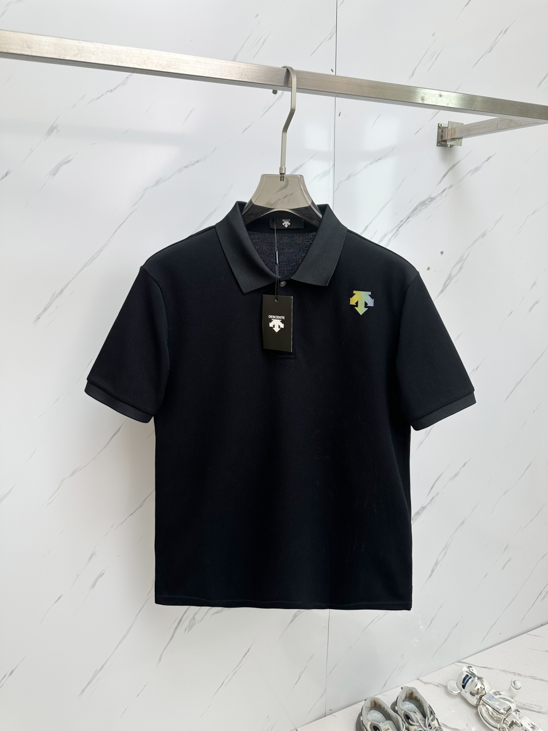 NO:483528,DE's latest and most top version of Polo shirt short sleeves, the top quality. Jade silk top production craft imported fabrics, unique design of the counter model, imported high-end custom imported feel first-class!  !  Code number M-3XL, T-shirt,alexander wang19860909DE 最新最顶级版本Polo衫短袖,最顶级的品质.玉蚕丝 顶级制作工艺进口面料,专柜款独特设计,采用进口高端订制进口手感一流！！码数M—3XL,,T-shirt,alexander wang,Men's clothing