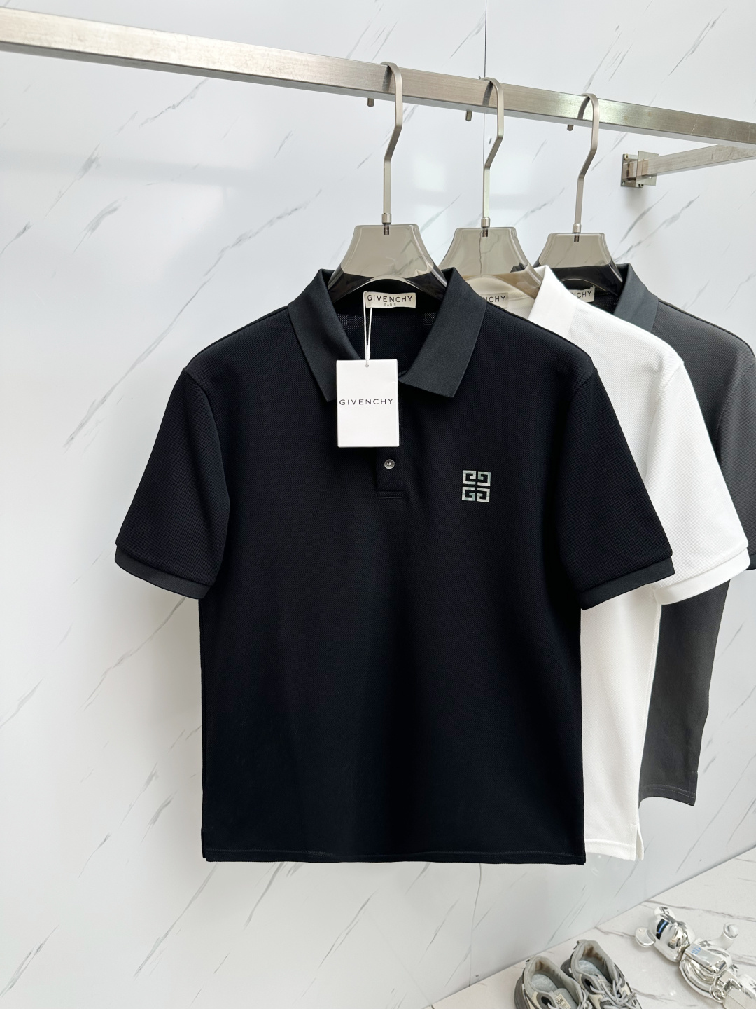 NO:483486,GIV's latest and most top version of Polo shirt short sleeves, the top quality. Jade silk has the best production process imported fabrics, unique design of the counter model, imported high-end custom imported feel first-class!  !  Code number M-3XL, T-shirt,alexander wang19860909GIV 最新最顶级版本Polo衫短袖,最顶级的品质.玉蚕丝 顶级制作工艺进口面料,专柜款独特设计,采用进口高端订制进口手感一流！！码数M—3XL,,T-shirt,alexander wang,Men's clothing