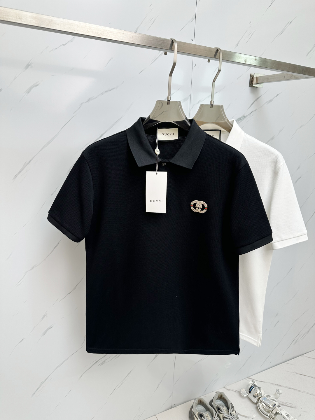 NO:450299,GUCCI's latest and most top version of Polo shirt short sleeves, the top quality. Jade silk has the best production process imported fabrics, unique design of the counter model, and imported high-end custom imported feel first-class!  !  Code number M-3XL, gucci, T-shirt, alexander wang19860909GUCCI 最新最顶级版本Polo衫短袖,最顶级的品质.玉蚕丝 顶级制作工艺进口面料,专柜款独特设计,采用进口高端订制进口手感一流！！码数M—3XL,,gucci,T-shirt,alexander wang,Men's clothing