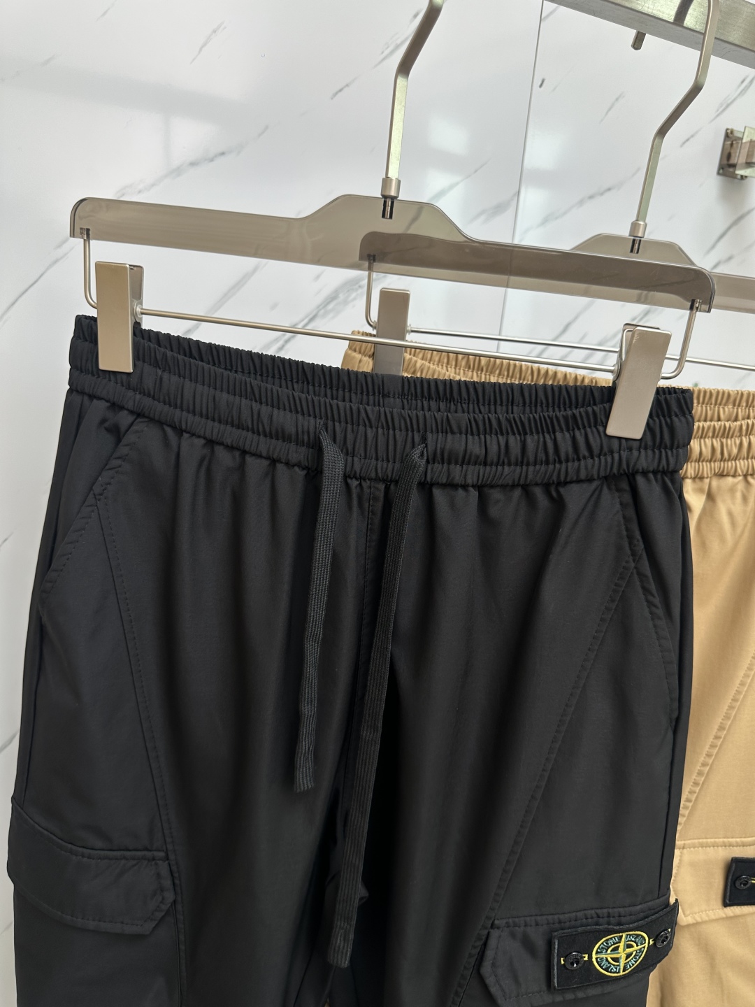 “New Arrival: Free Pants with European Imported Fabric, Superior Quality and Stylish Design” - 图片 2
