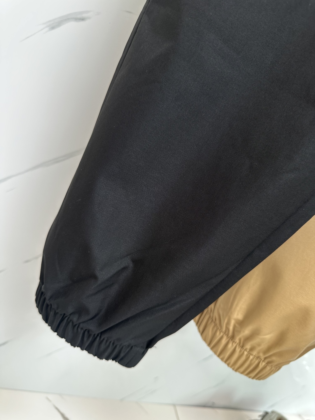 “New Arrival: Free Pants with European Imported Fabric, Superior Quality and Stylish Design” - 图片 4