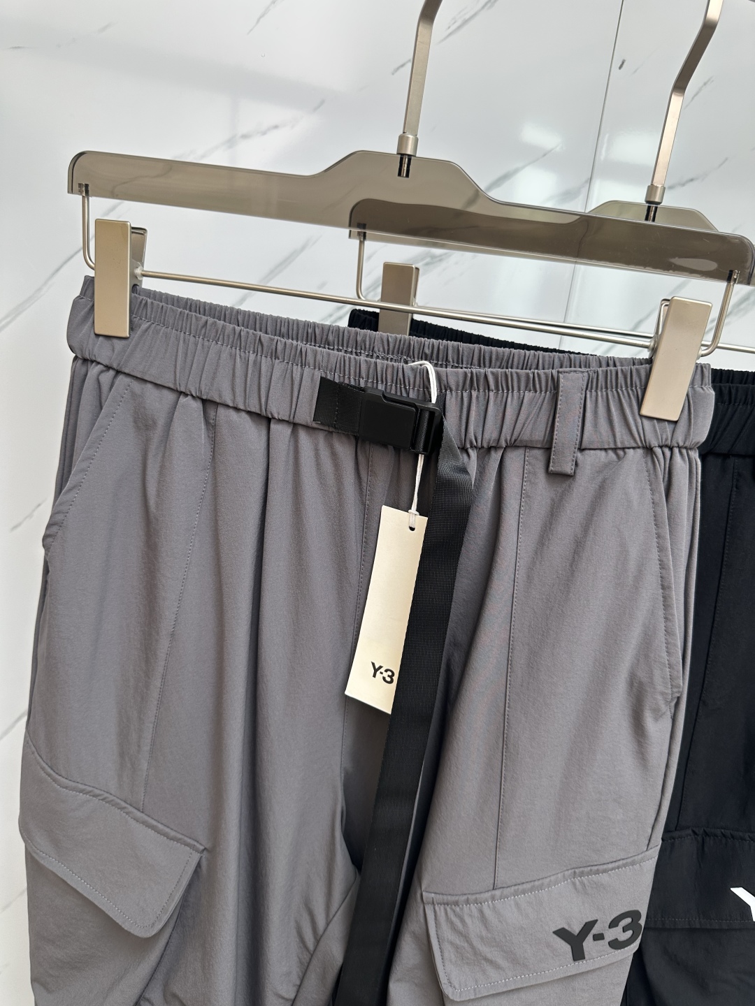 “European Fabric Bursting Pants: Cool Design, Excellent Quality, Sizes M-3XL” - 图片 2