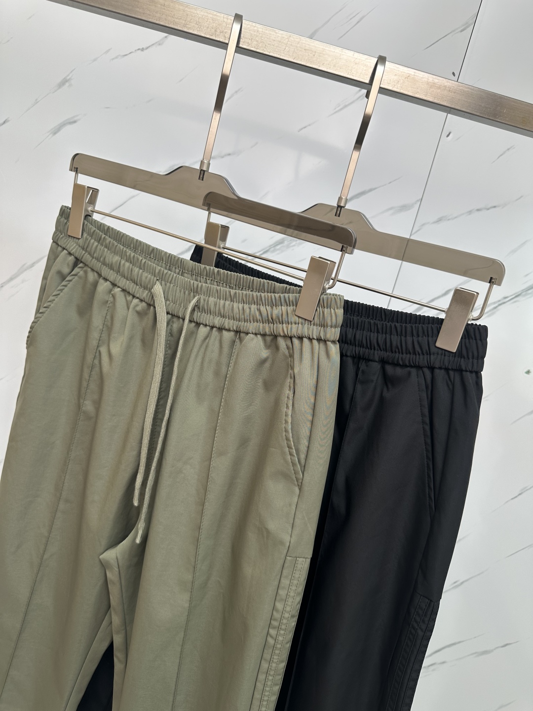 “European Fabric Bursting Pants: Cool Design, Superior Quality, High Tide Fashion Statement” - 图片 7