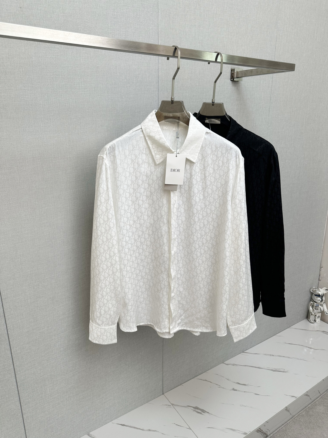 NO:522391,DIOR 2025 new classic jacquard long-sleeved shirt, counters are on sale simultaneously. Custom fabrics, skin-friendly and comfortable, classic jacquard logo patterns, three-standard accessories are complete. S-XL, dior, shirts, alexander wang19860909DIOR 2025新款经典提花长袖衬衫,专柜同步在售 定制面料,亲肤舒适,满身经典提花logo图案,三标辅料齐全 码数S-XL,,dior,shirts,alexander wang,Men's clothing