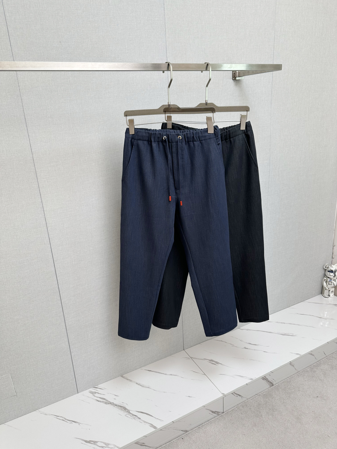Men's Straight-Leg Trousers: Wrinkle-Resistant, Comfortable & Stylish Pants