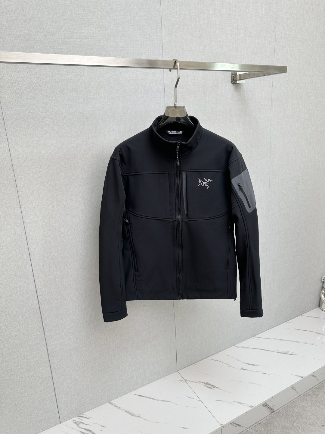 Arcteryx Zwart Softshell Jack voor Heren en Dames - Ideaal voor Outdoor Activiteiten