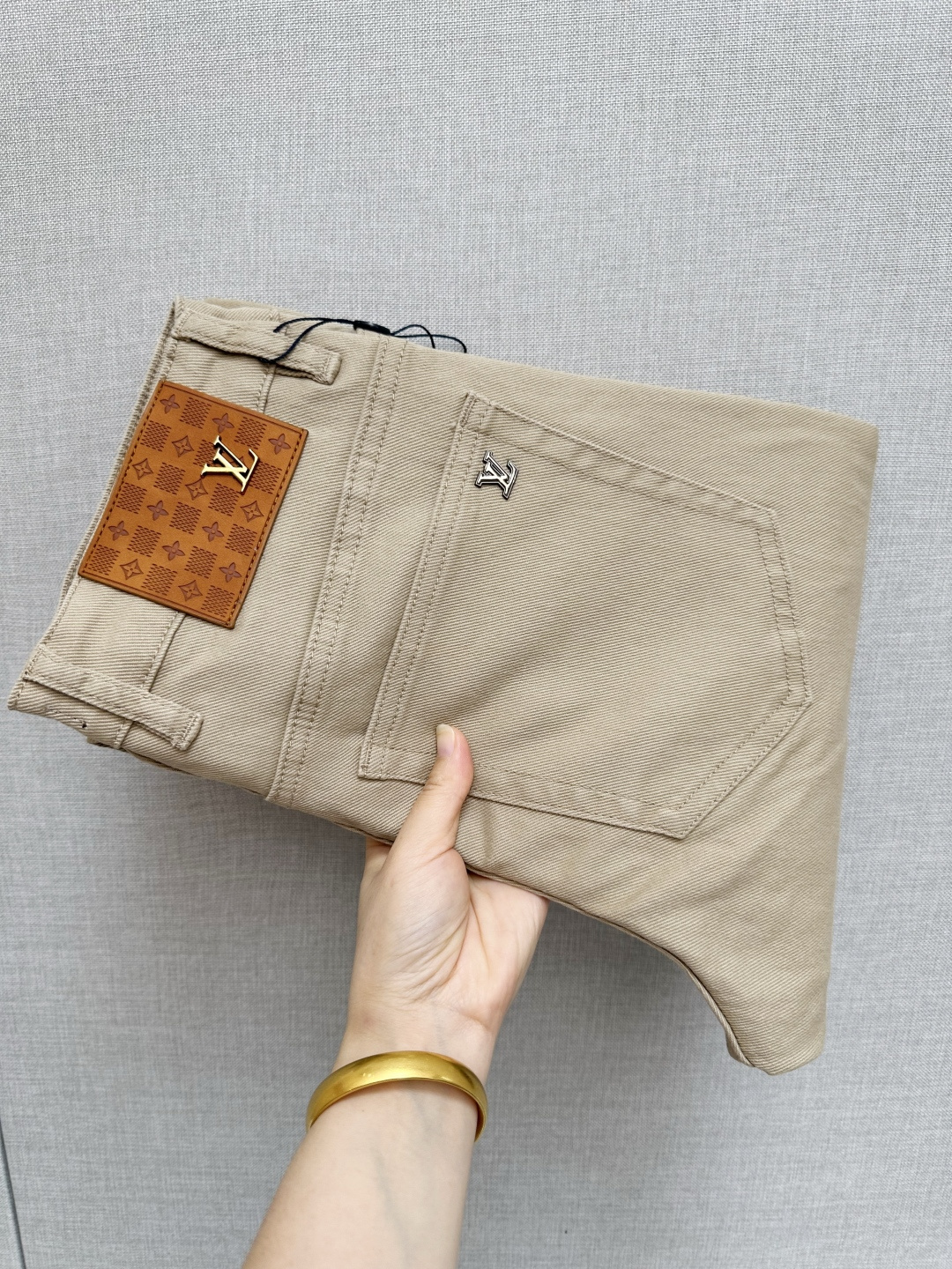 NO:522368,LV original wash casual jeans, imported original wash elastic fabric, comfortable and elastic, unique design, super positive style, comfortable and breathable, extremely high grade, counter quality, handsome upper body, 29-38,,louis vuitton, jeans, alexander wang19860909LV 原厂水洗休闲牛仔裤,进口原版水洗弹力面料,舒适有弹性,独特设计,版型超正,舒适透气,档次极高,专柜品质,上身帅气十足,码数29-38,,louis vuitton,jeans,alexander wang,Men's clothing