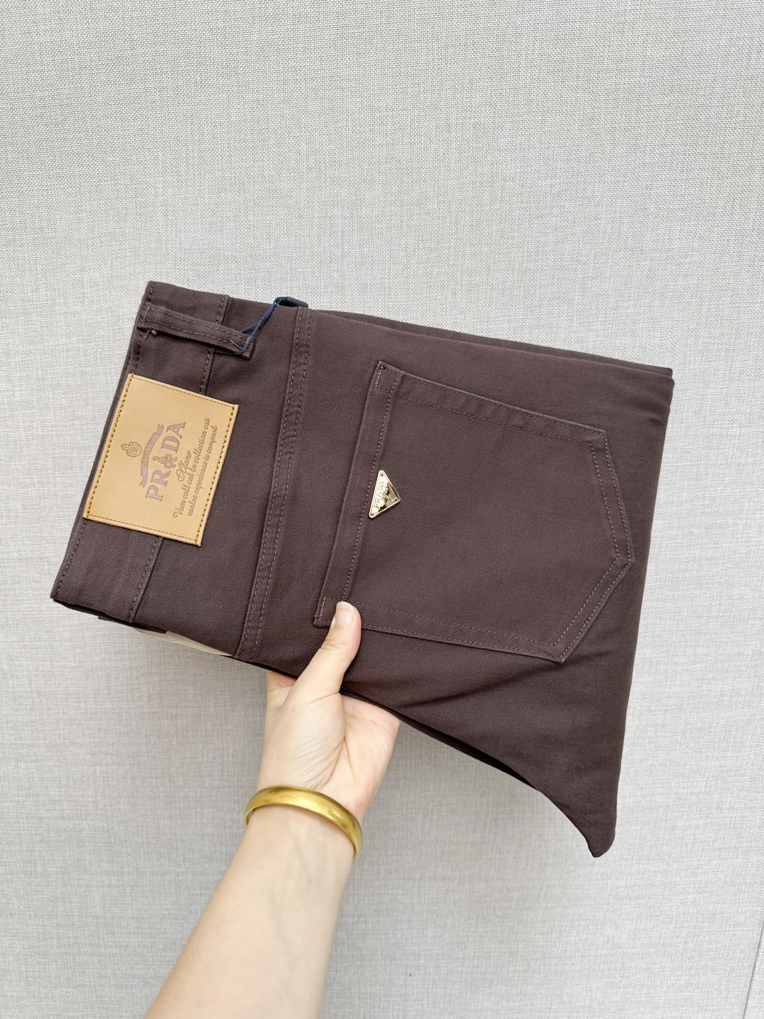 NO:522383,PRADA original wash casual jeans, imported original wash elastic fabric, comfortable and elastic, unique design, super positive style, comfortable and breathable, extremely high grade, counter quality, handsome upper body, 29-38,,prada, jeans,alexander wang19860909PRADA 原厂水洗休闲牛仔裤,进口原版水洗弹力面料,舒适有弹性,独特设计,版型超正,舒适透气,档次极高,专柜品质,上身帅气十足,码数29-38,,prada,jeans,alexander wang,Men's clothing