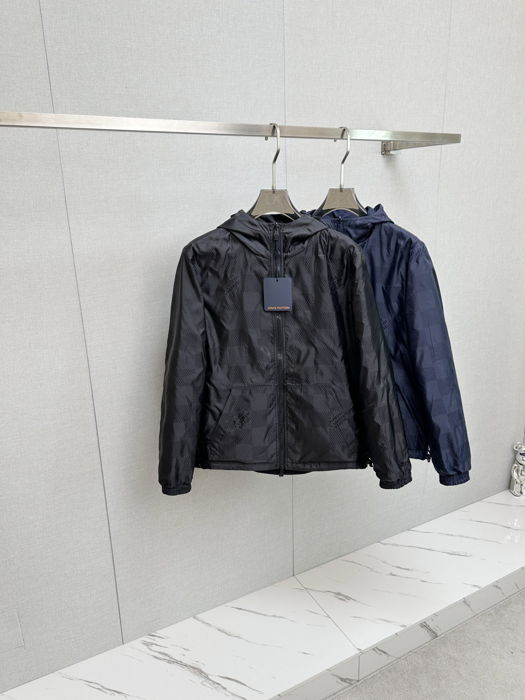 NO:539421,25th autumn and winter new LV-Louis Vuitton jacket classic double-sided style thin cotton jacket imported fabric custom hardware simple and fashionable suitable for business, casual and other occasions. Number of code M-3XL,,louis vuitton,louis vuitton,jackets & coats,alexander wang1986090925秋冬上新LV-Louis Vuitton外套经典双面穿款式薄棉服 进口面料 定制五金 简约时尚 适配商务、休闲等多种场合 码数M—3XL,,louis vuitton,louis vuitton,jackets & coats,alexander wang,Men's clothing