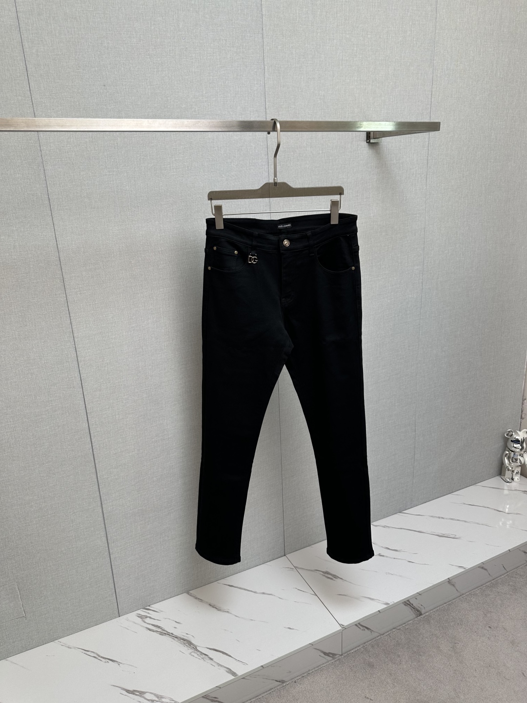 Dolce & Gabbana Men's Black Wash Denim Jeans with Logo 4 cmp i1757073114449 310 0 2