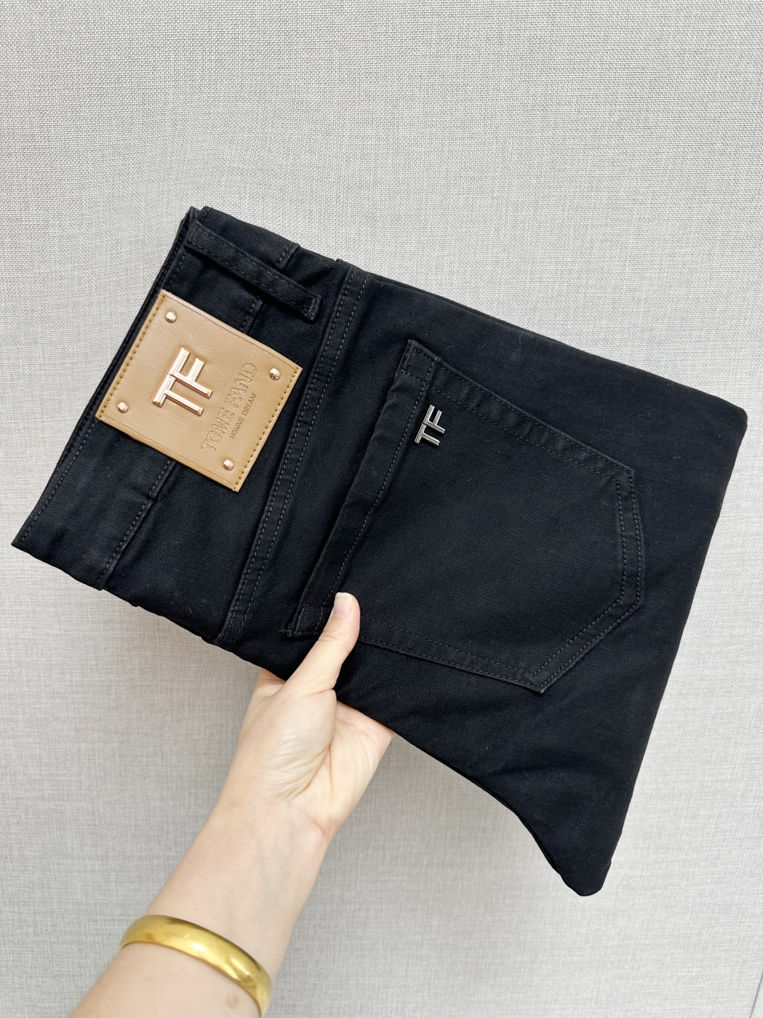 NO:647996,TF original washed casual jeans, imported original washed stretch fabric, comfortable and elastic, unique design, super correct fit, comfortable and breathable, extremely high grade, counter quality, handsome upper body, code number 29-38,, tom ford, jeans, alexander wang19860909TF 原厂水洗休闲牛仔裤,进口原版水洗弹力面料,舒适有弹性,独特设计,版型超正,舒适透气,档次极高,专柜品质,上身帅气十足,码数29-38,,tom ford,jeans,alexander wang,Men's clothing