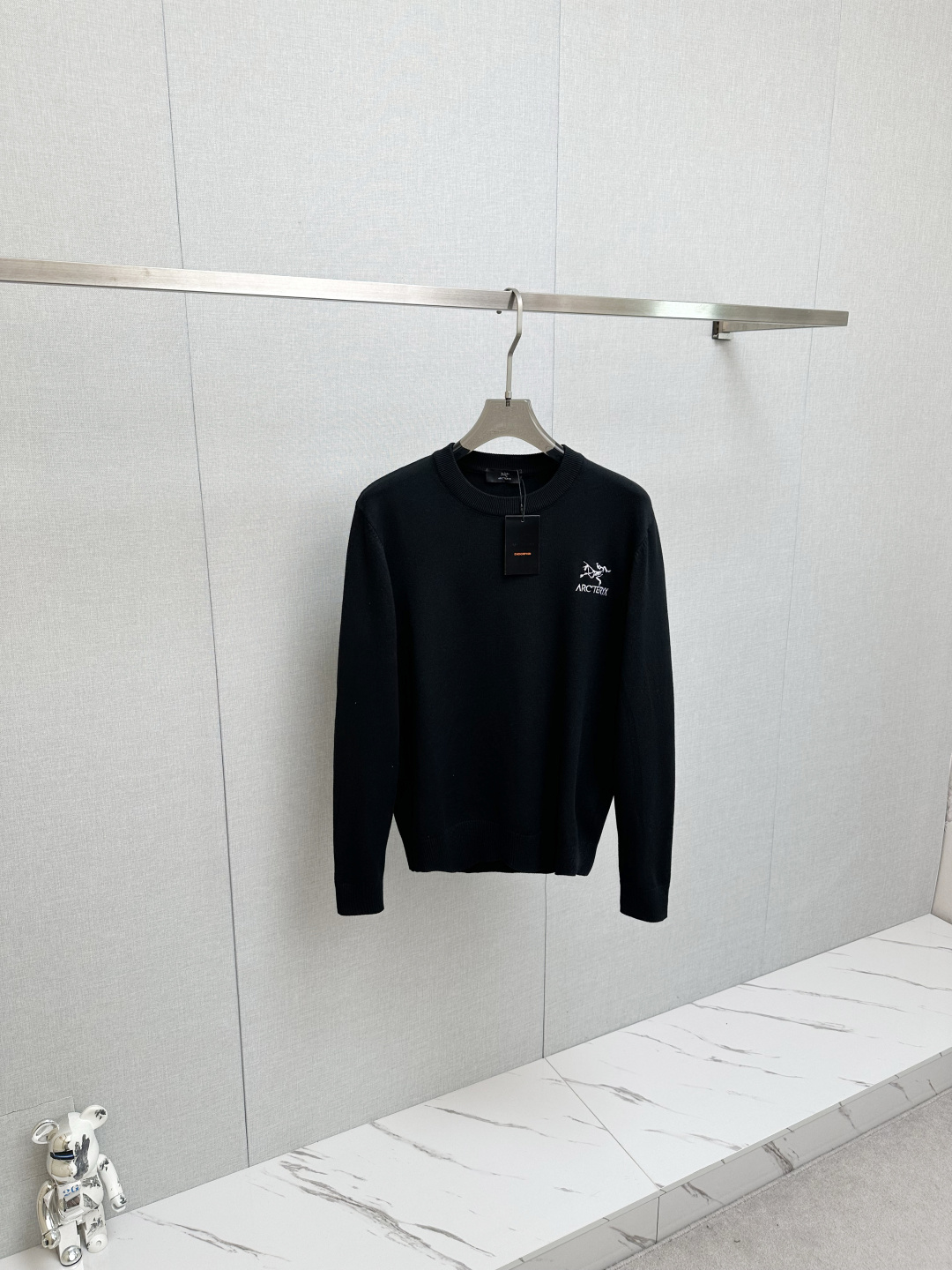 NO:623974,Niaojia new sweater, logo design on the chest!  Trading company channels are rare and available on the official website simultaneously!  Autumn and winter series classic design!  This sweater is made of imported knitted wool!  The soft and dense terry texture makes it breathable and comfortable to wear next to the skin. The color is beautiful, eye-catching and fashionable. The unique pattern will definitely make you stand out in the crowd!  Casual cut design!  The upper body effect is age-reducing and versatile, and it can be easily worn as a daily casual wear. Sizes M-3XL, jil sander, sweaters, alexander wang19860909鸟家 新款毛衣,胸前logo设计！贸易公司渠道稀出,同步官网发售！秋冬系列经典设计！此款毛衣甄选客供进口针织羊毛材质！柔软绵密的毛圈肌理,贴身穿着透气亲肤舒适,色彩靓丽、吸睛时髦度爆棚,与众不同的图案绝对可以让你在人群中出彩万分！休闲版型裁剪设计！上身效果减龄又百搭,轻松Get起日常休闲穿搭.尺码M-3XL,,jil sander,sweaters,alexander wang,Men's clothing