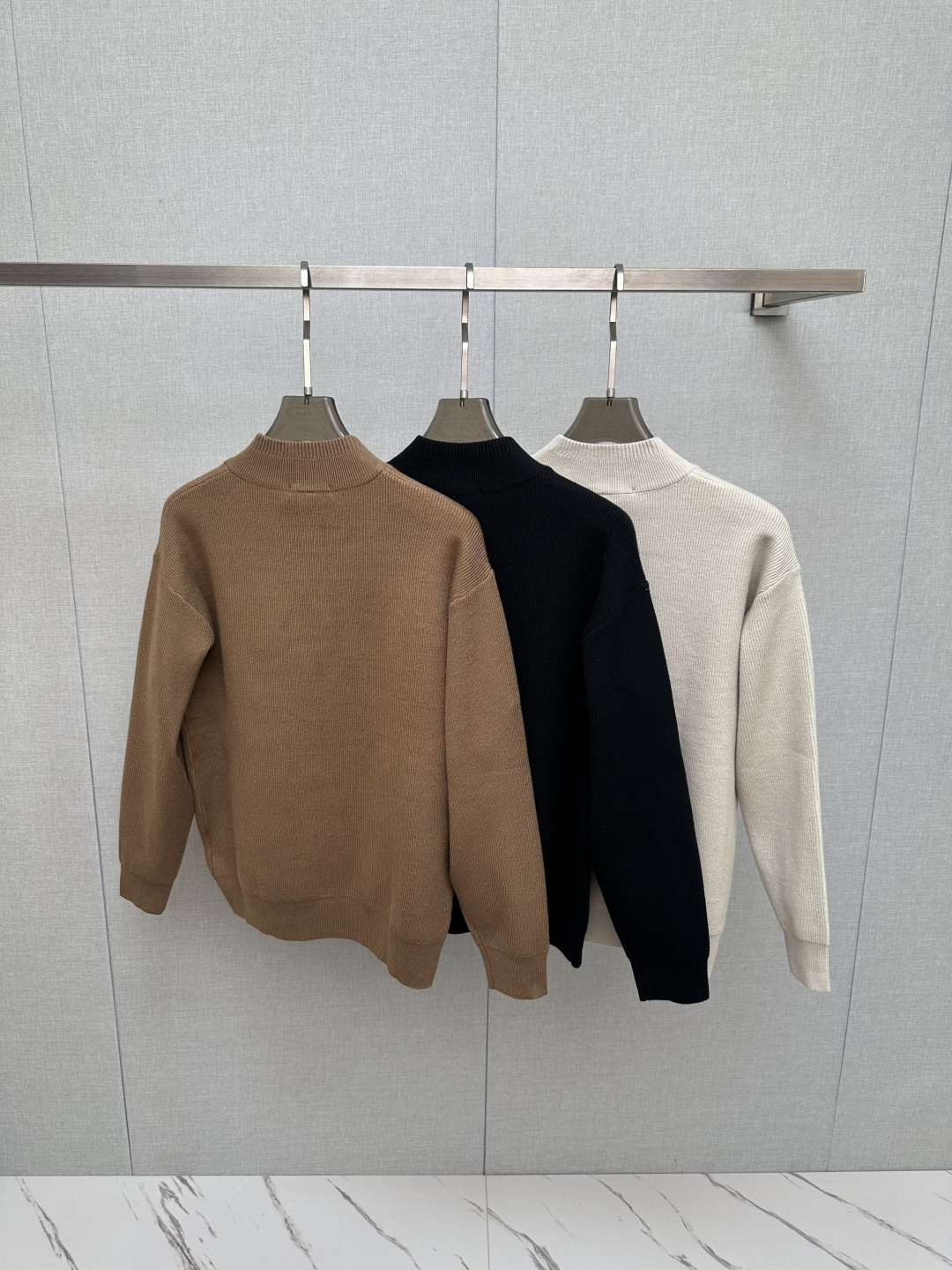 Louis Vuitton Embroidered Wool Sweater - Classic & Comfortable 10 cmp i1764846705512 1274 0 8