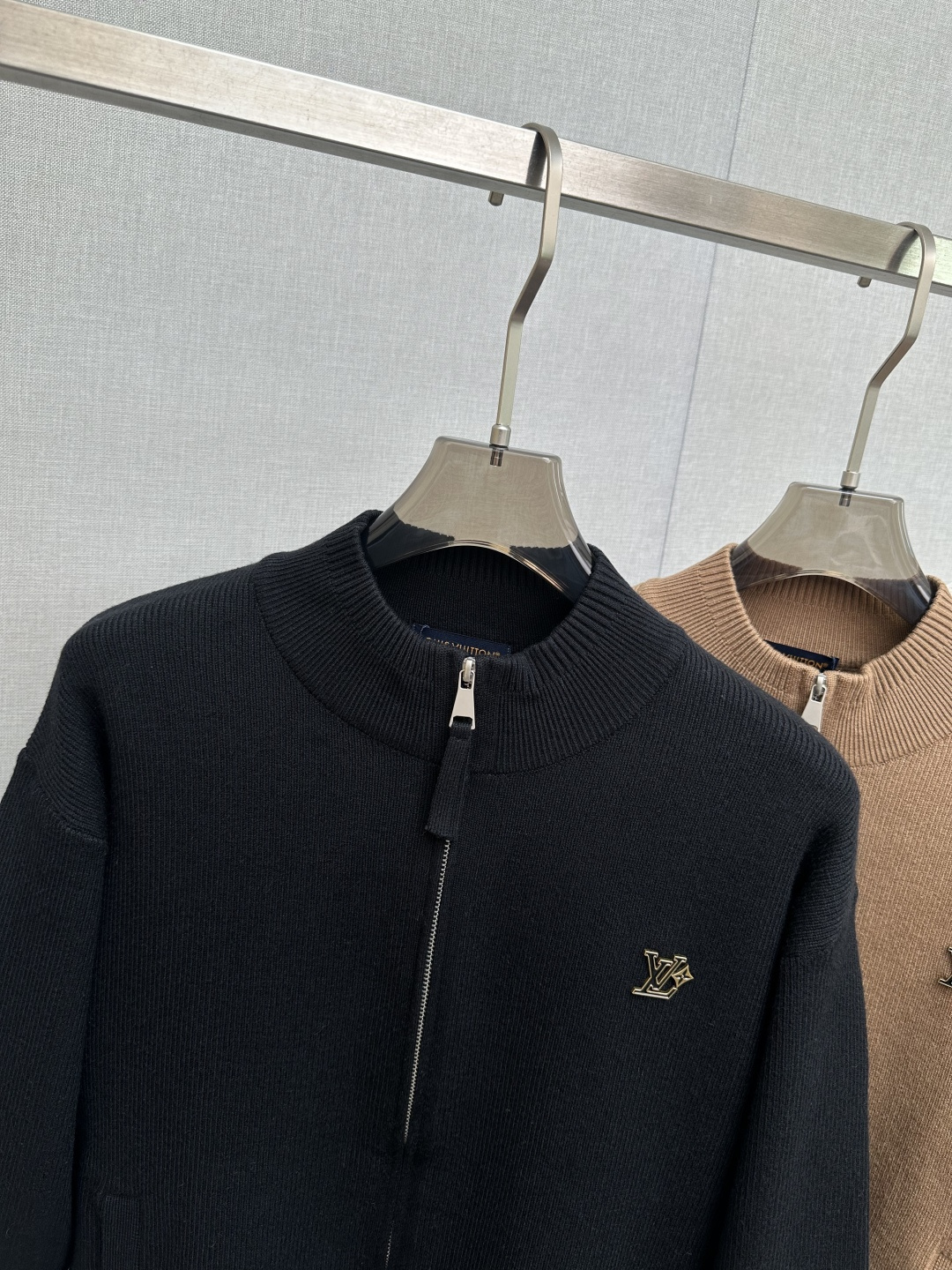 Louis Vuitton Embroidered Wool Sweater - Classic & Comfortable 3 cmp i1764846705587 809 0 1