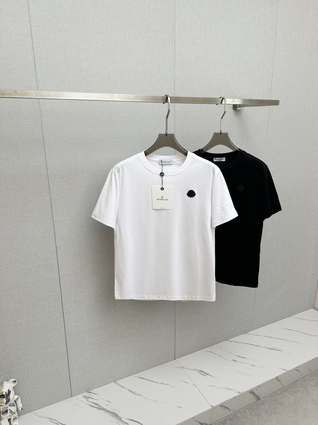 MO 2026ss 春夏新款首发专柜最新款短袖圆领T恤 高端订制 设计前卫时尚！手感柔软.穿着舒适.专柜
