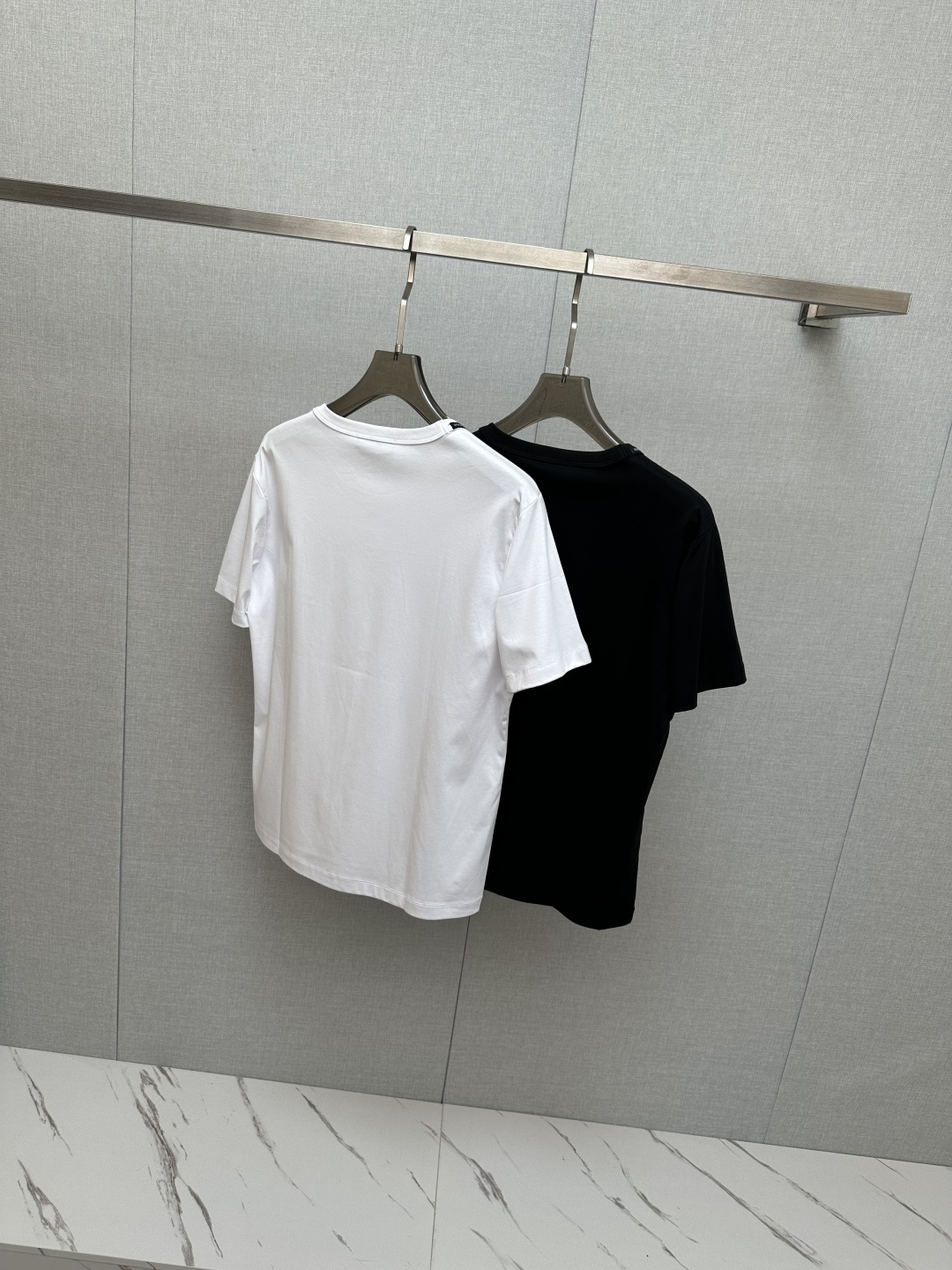 DG 2026ss 春夏新款首发专柜最新款短袖圆领T恤 高端订制 设计前卫时尚！手感柔软.穿着舒适.专柜