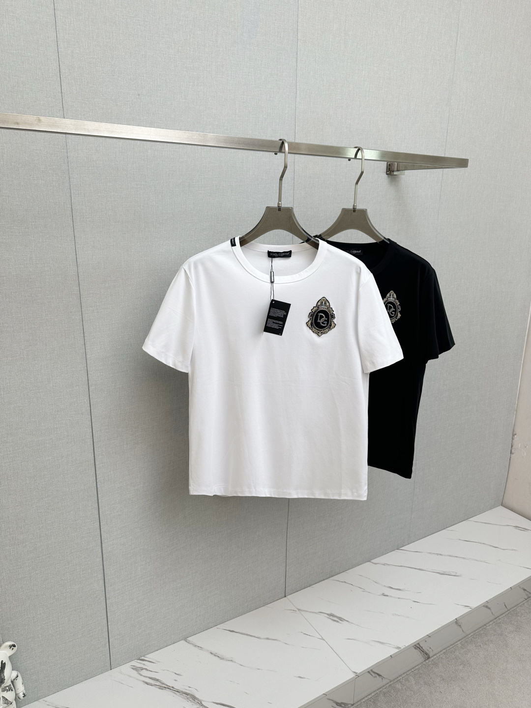 DG 2026ss 春夏新款首发专柜最新款短袖圆领T恤 高端订制 设计前卫时尚！手感柔软.穿着舒适.专柜