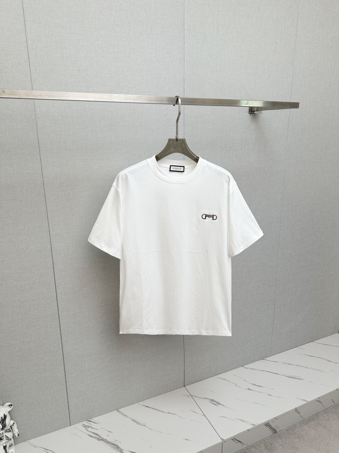 NO:848431,GUCCI top quality 2026 new short sleeves!  Original customized fabric, soft to the touch. Top imported private goods, fashionable design and trendy short sleeves, without losing luxury. There is no doubt about the quality. The upper body effect is great, the same style as the luxury official website!  Size XS—2XL,,gucci,T-shirt,19860909GUCCI 顶级品质 2026新品短袖！原版定制面料,手感柔软.顶级进口私货,时尚设计潮流短袖,不失奢华 品质毋庸置疑 上身效果超赞,奢华官网同款！尺码XS—2XL,,gucci,T-shirt,,Men's clothing