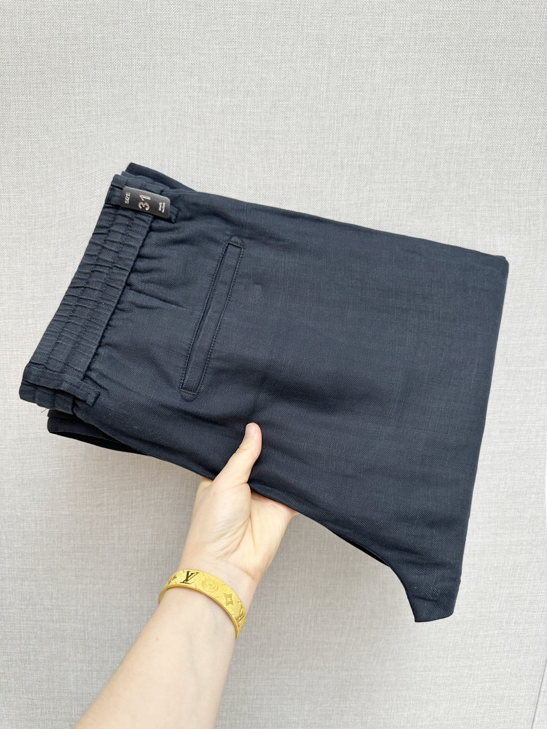 NO:846892,New products from LP counter, original jeans, made by original heavy industry, brand classic LOGO design, complete with three standards!  Original hardware accessories. Customized denim fabrics at the counter, completely matched to the counter. You are welcome to try it on at the counter before buying. Don’t be afraid of comparing good products. Size: 29-38, loro piana, jeans,19860909LP 专柜新品,原版牛仔裤 原版重工打造,品牌经典LOGO设计,三标齐全！原版五金辅料.专柜定制牛仔面料,完全对版专柜,欢迎专柜试穿后再购买,好货不怕比.码数:29—38,,loro piana,jeans,,Men's clothing