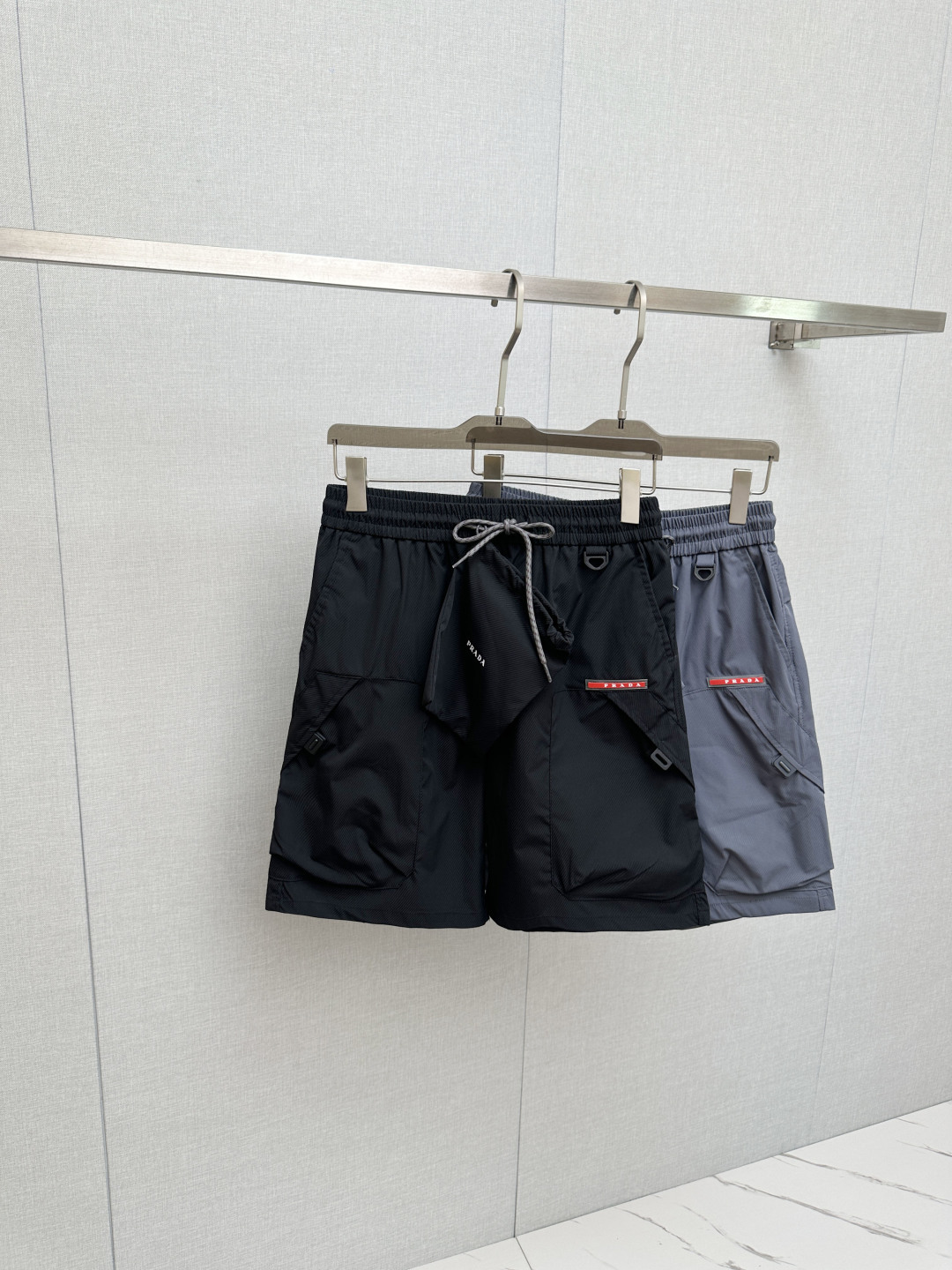 P210 PRADA pantalones cortos populares 2026ss nuevos pantalones cortos casuales para hombres, ¡versión de alta gama! Lo…