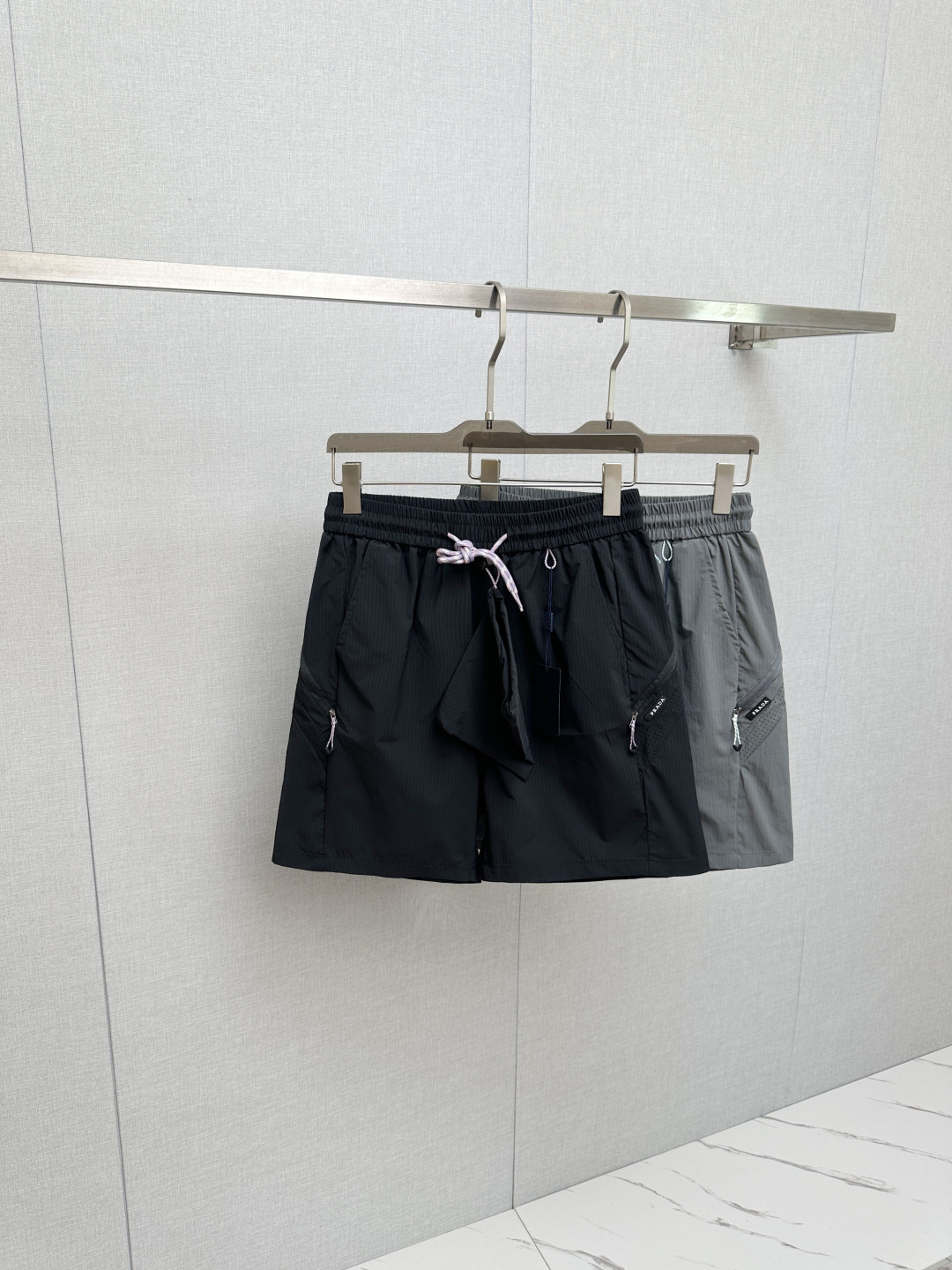 P210 PRADA pantalones cortos populares 2026ss nuevos pantalones cortos casuales para hombres, ¡versión de alta gama! Lo…