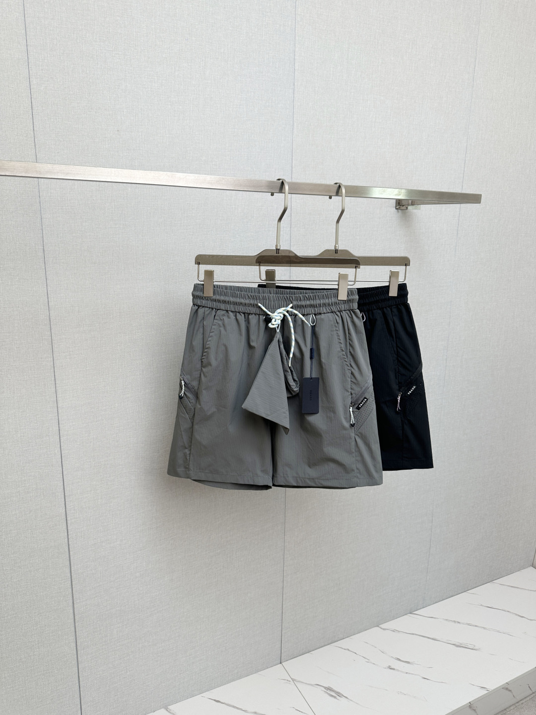 P210 PRADA pantalones cortos populares 2026ss nuevos pantalones cortos casuales para hombres, ¡versión de alta gama! Lo…