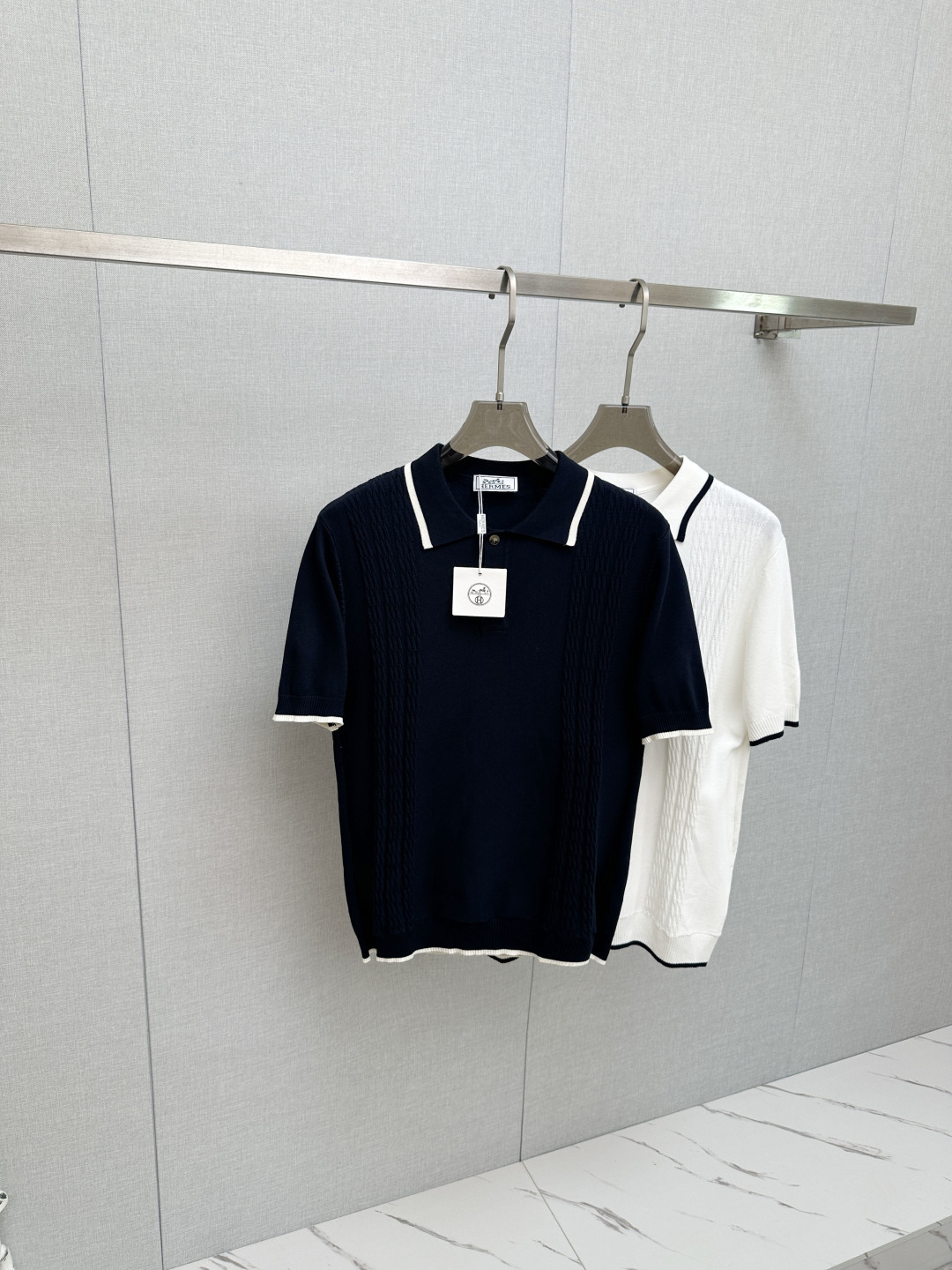 P220 Nueva camiseta de manga corta de punto de alta gama para hombre de la temporada primavera-verano 2026, con los últ…