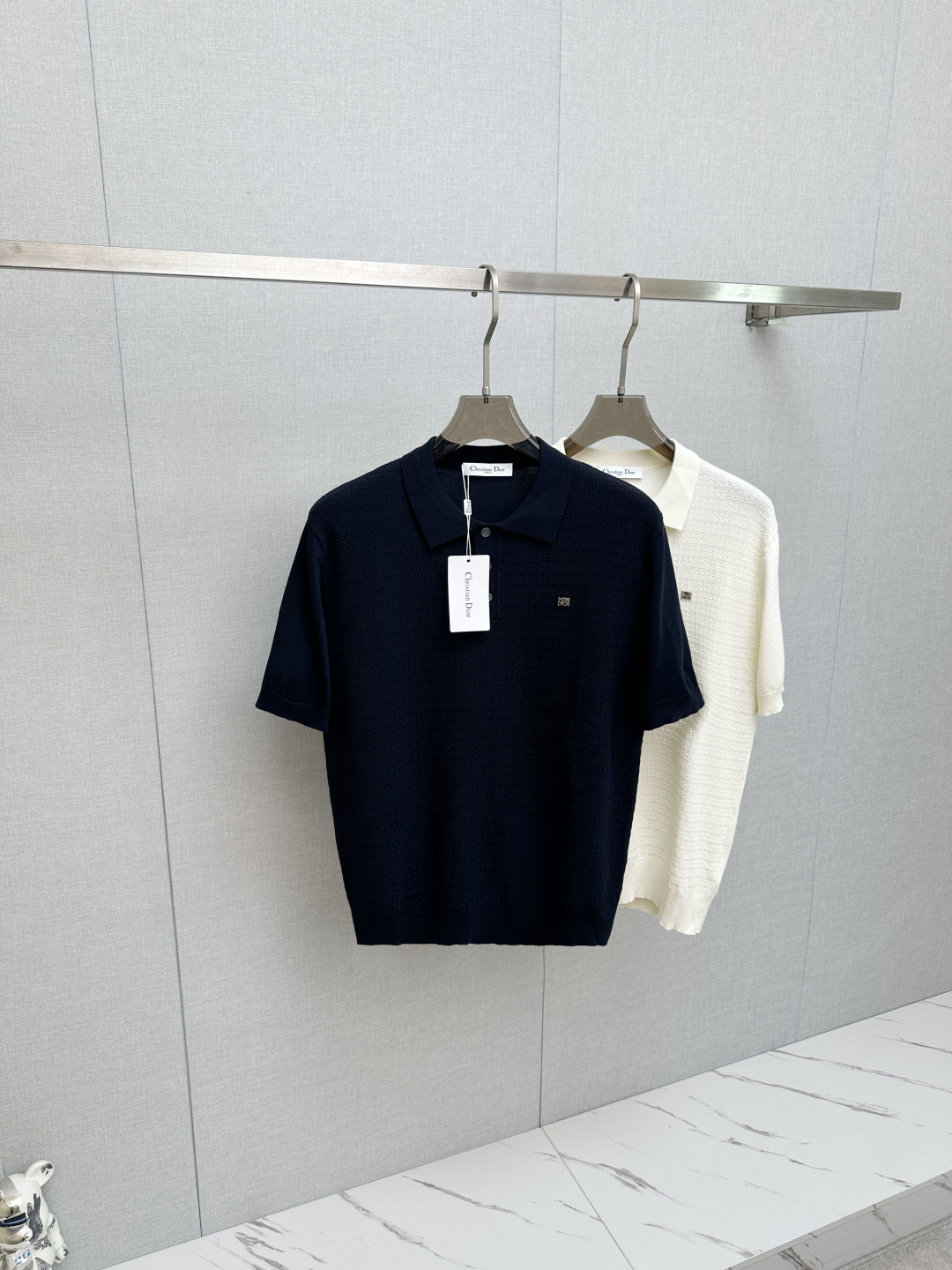P220 Nueva camiseta de manga corta de punto de alta gama para hombre de la temporada primavera-verano 2026, con los últ…