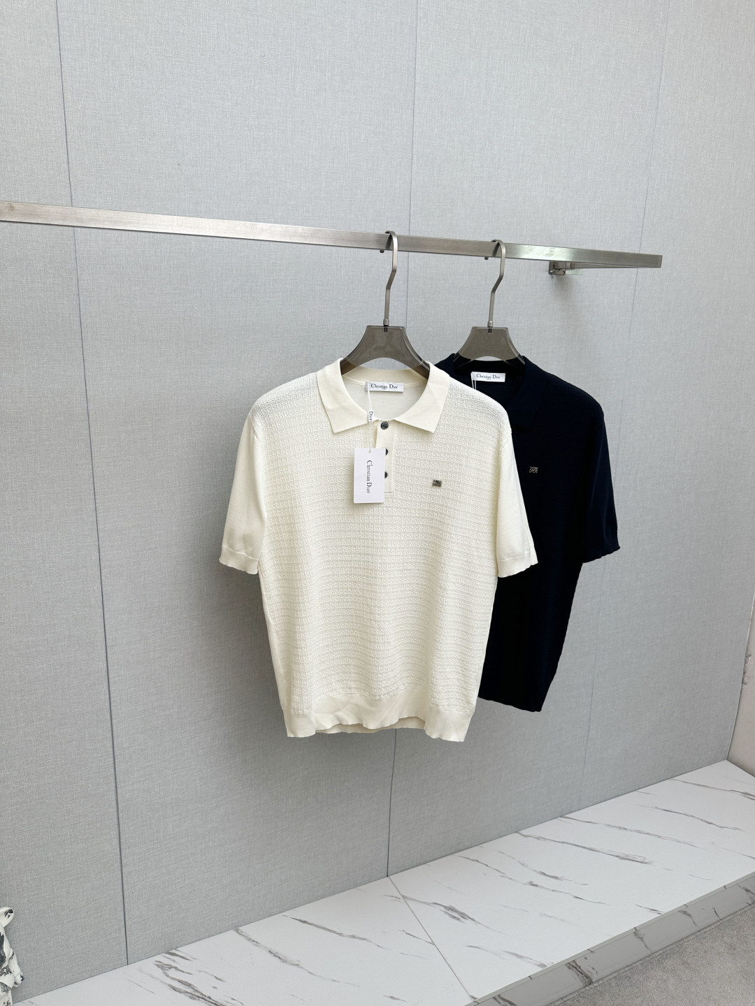 P220 Nueva camiseta de manga corta de punto de alta gama para hombre de la temporada primavera-verano 2026, con los últ…