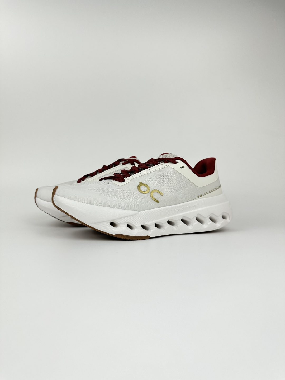 NO:408669,Spot New Colors Limited Snake Year Exclusive New Products Company-level High Quality On Ao Cloudsurfer Next New Synchronous Official Website All-match non-slip, wear-resistant casual and lightweight cushioned running shoes Original development The counter is zero distance lightweight and comfortable, and I am reluctant to take it off when I wear it. That's it. Size: 36 37 38 39 40 41 42 43 44 45, Casual shoes/sports shoes, sneakers19860909现货 新配色 蛇年限定 独家新品 公司级高品质 On昂跑 Cloudsurfer Next 新款同步官网 百搭防滑耐磨休闲轻便 缓震跑步鞋 原版开发 专柜零距离 轻巧舒适性强 穿上不舍得脱 就是这样嗨. 尺码Size:36 37 38 39 40 41 42 43 44 45,休闲鞋/运动鞋,sneakers,Women's Shoes