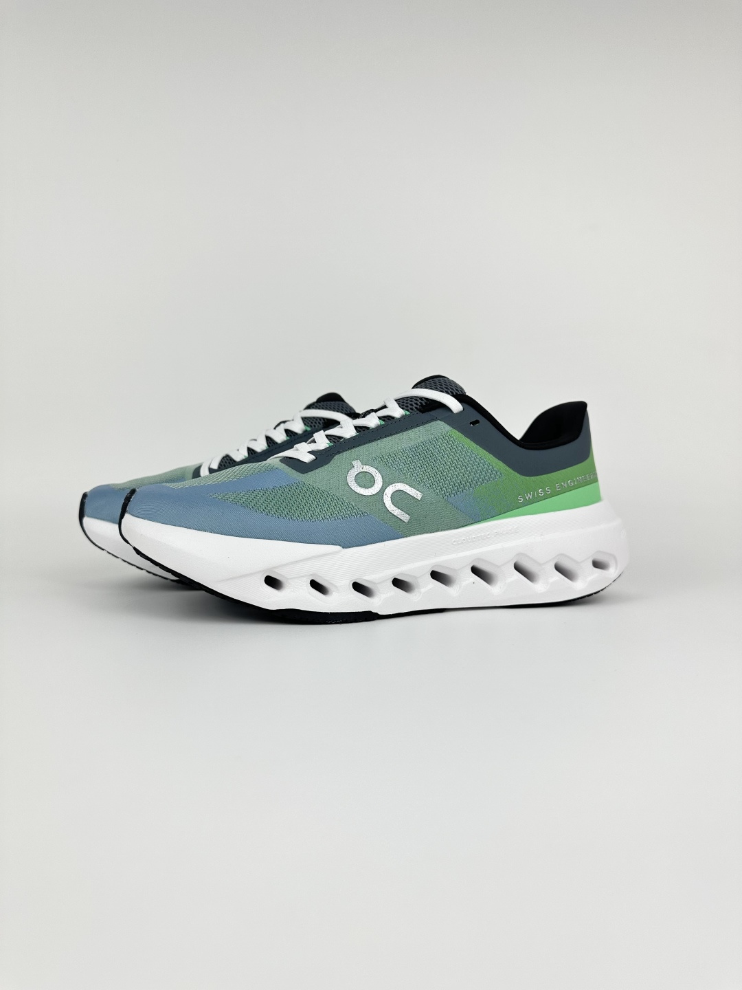NO:408671,Spot New Colors Exclusive New Products Company-level High Quality On Ao Cloudsurfer Next New Synchronous Official Website All-match non-slip, wear-resistant casual and lightweight cushioned running shoes Original development Counter zero distance Lightweight and comfortable, I can't bear to take it off when I wear it. That's it. Size: 36 37 38 39 40 41 42 43 44 45, Casual shoes/sports shoes, sneakers19860909现货 新配色 独家新品 公司级高品质 On昂跑 Cloudsurfer Next 新款同步官网 百搭防滑耐磨休闲轻便 缓震跑步鞋 原版开发 专柜零距离 轻巧舒适性强 穿上不舍得脱 就是这样嗨. 尺码Size:36 37 38 39 40 41 42 43 44 45,休闲鞋/运动鞋,sneakers,Women's Shoes