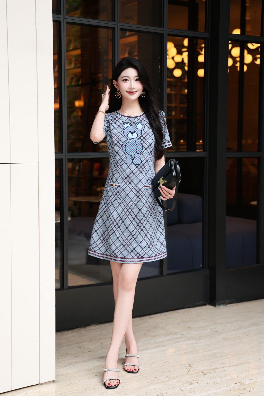 High-End Women’s Dress with Moschino Pictogram in Various Sizes – 2025 New Version - 图片 2