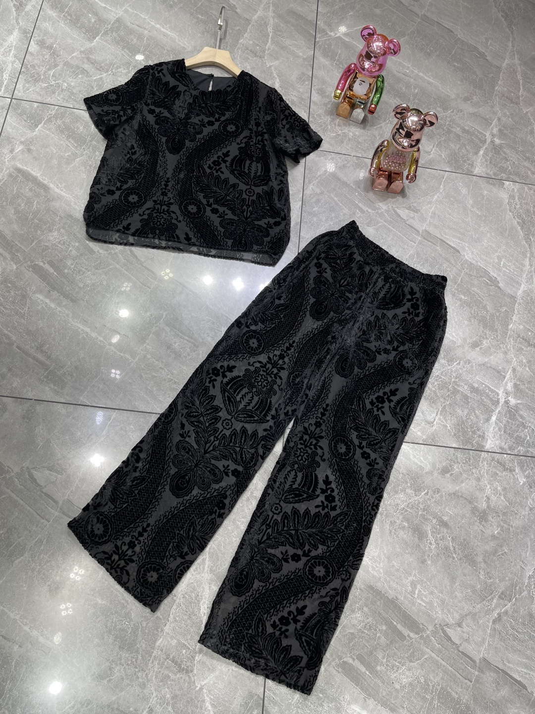 High-End Women’s Clothing 2025: Black/Yellow Velvet Fashion in S~XL Sizes - 图片 9