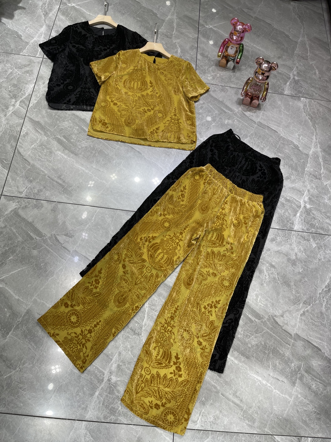 2025 Fashion Women’s Clothing: High-End Quality Black/Yellow Velvet Suit in S~XL Sizes - 图片 8