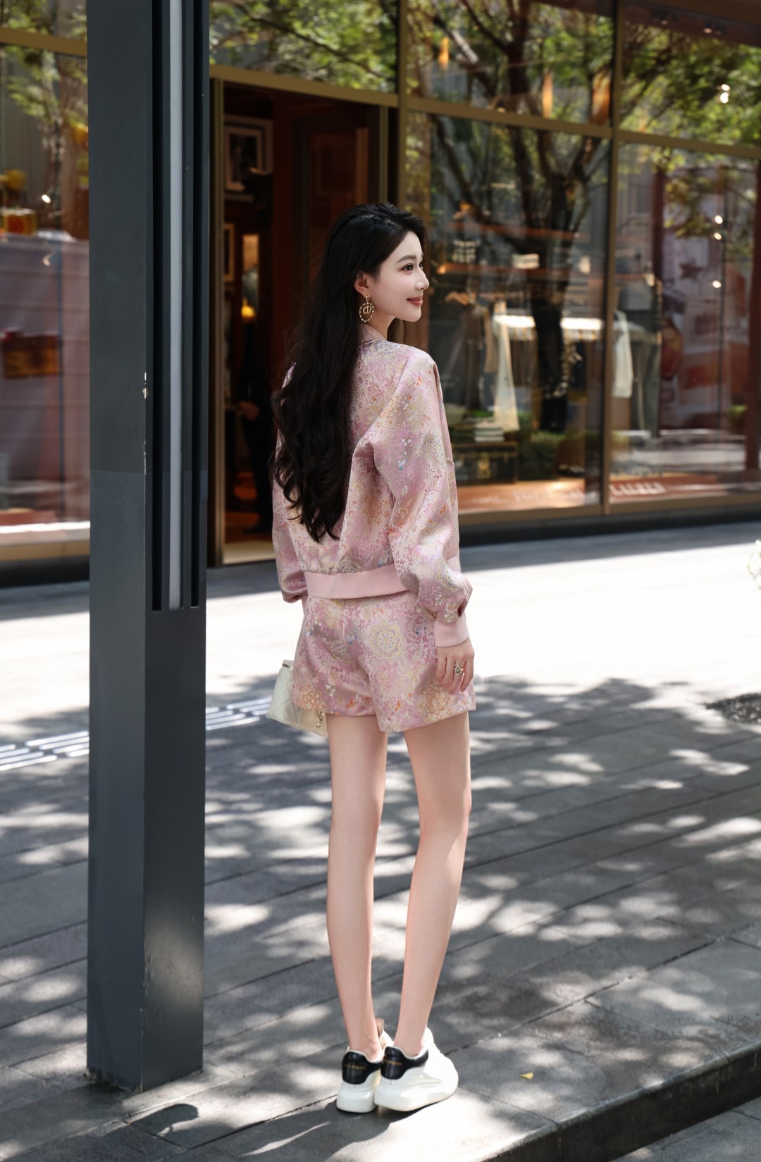High-Quality Women’s Clothes with Chinese Wind & Flowers for Fall/Winter 2025 - 图片 6