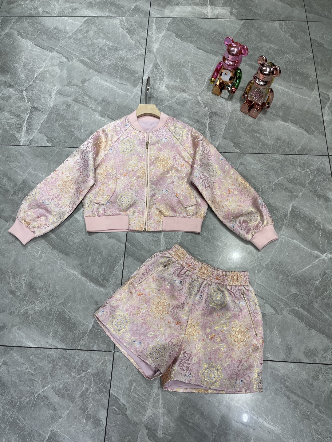 High-Quality Women’s Clothes with Chinese Wind & Flowers for Fall/Winter 2025 - 图片 9