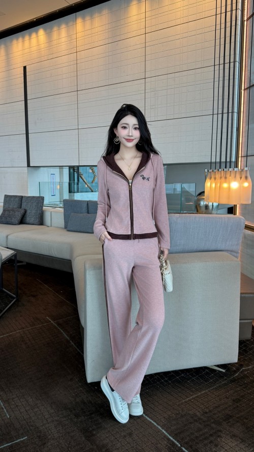 Trendy Women's Pink/Khaki Loungewear Set - Stylish Rhinestone Dog Design 1 Trendy Women's Pink/Khaki Loungewear Set - Stylish Rhinestone Dog Design