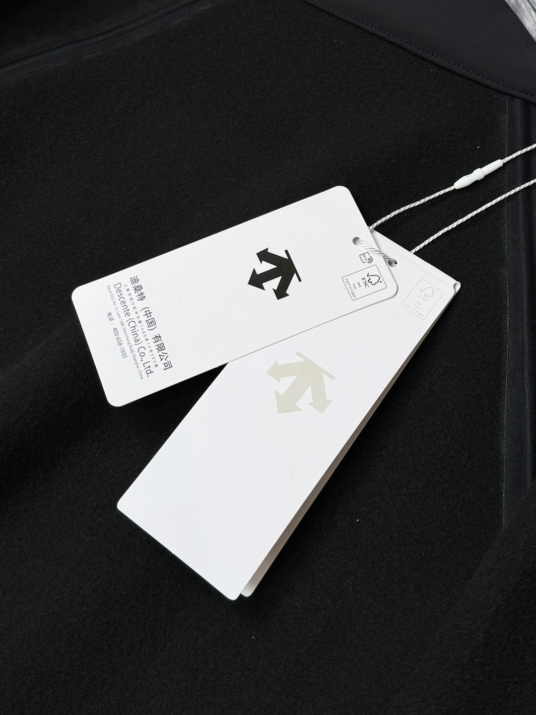 Van Cleef & Arpels Haute Couture Haute Couture Ready-to-Wear Clothing