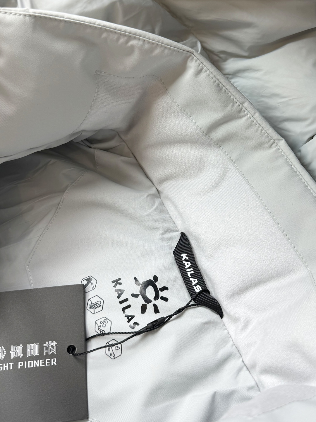 巴黎世家 Balenciaga 高定典藏名品高定成衣时装外套连衣裙衬衫T恤 #007DBDFA 4